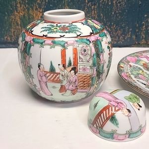 Vtg. China Rose Medallion Plate and Vase, Beautiful Asian Art.